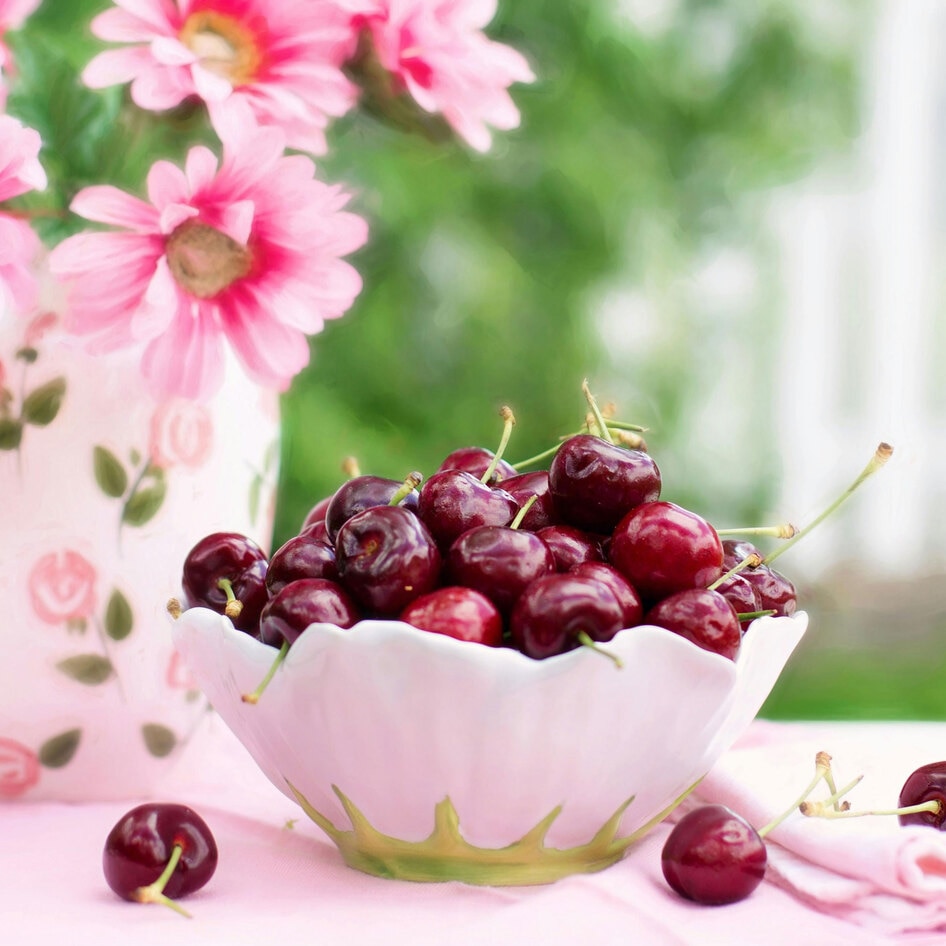 To Reap the Benefits of Cherry Season, Be Like Oprah, Martha, and Bobby Flay 