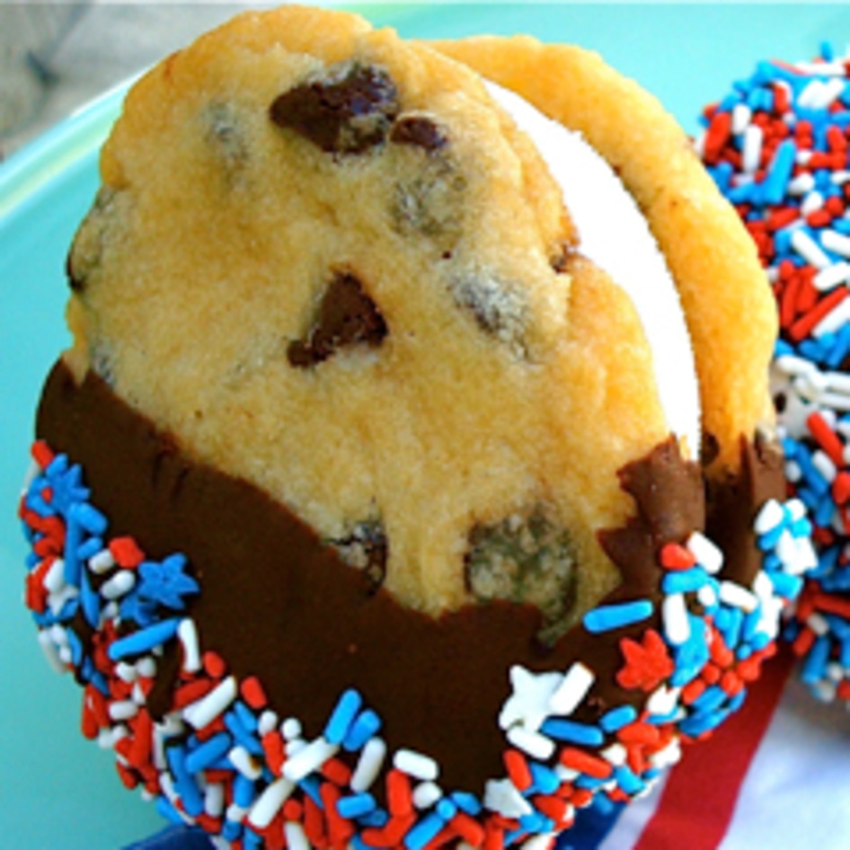 Chloe Coscarelli's Famous Vegan Chocolate-Dipped Ice Cream Sandwiches